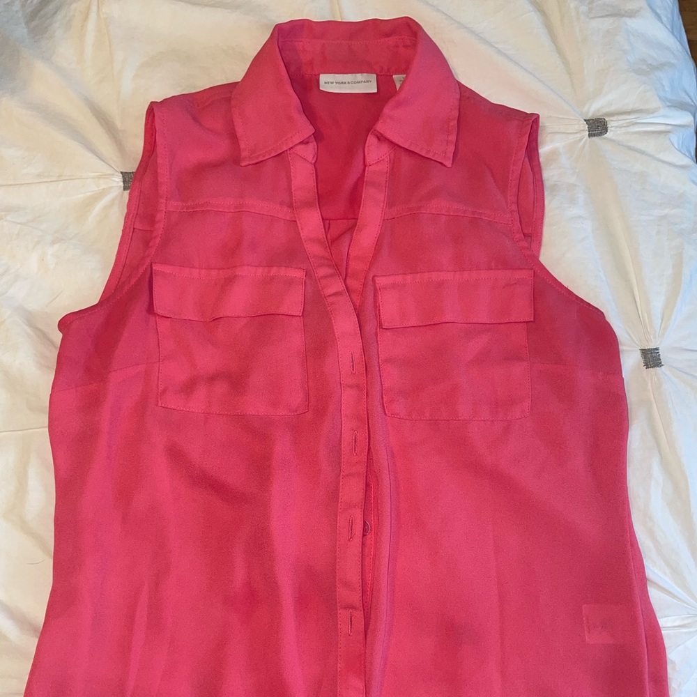 New York and Company pink sleeveless button down size extra small